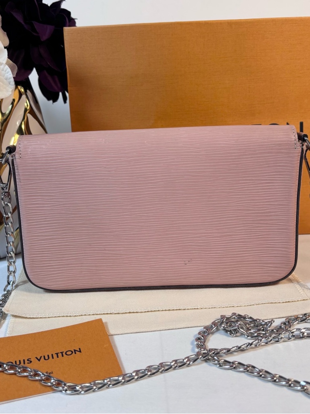 Louis Vuitton Rose Felicie Pochette Sold - Picture 4 of 14